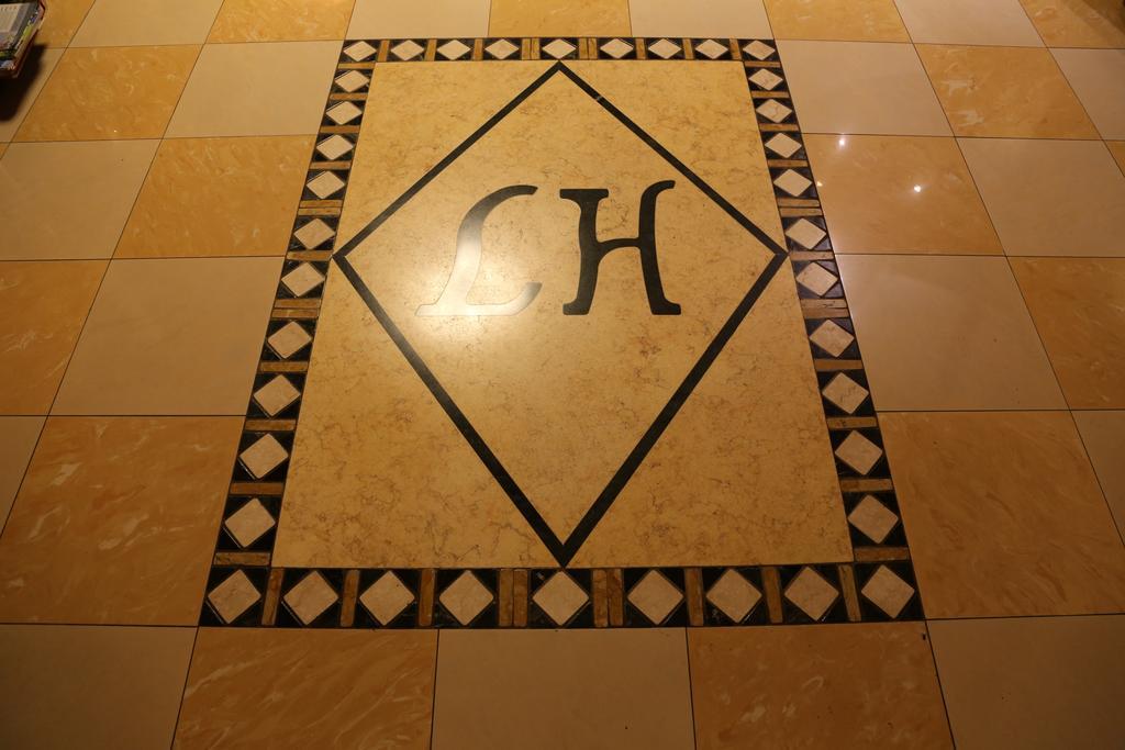 Hotel Lenotel Екстер'єр фото