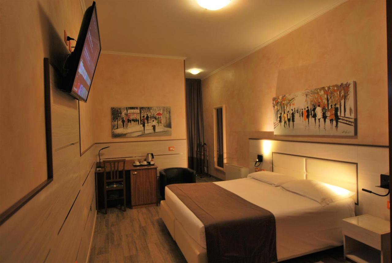 Hotel Lenotel Екстер'єр фото